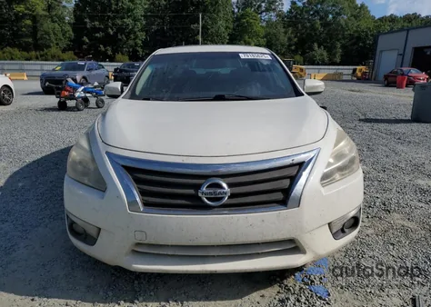 2015 Nissan Altima 2.5 z USA, uszkodzony, nr VIN 1N4AL3AP7FC278156